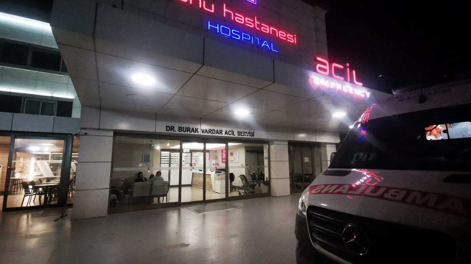 İngiliz Çiftin Tartışması Kanlı Bitti: 1 Ağır Yaralı