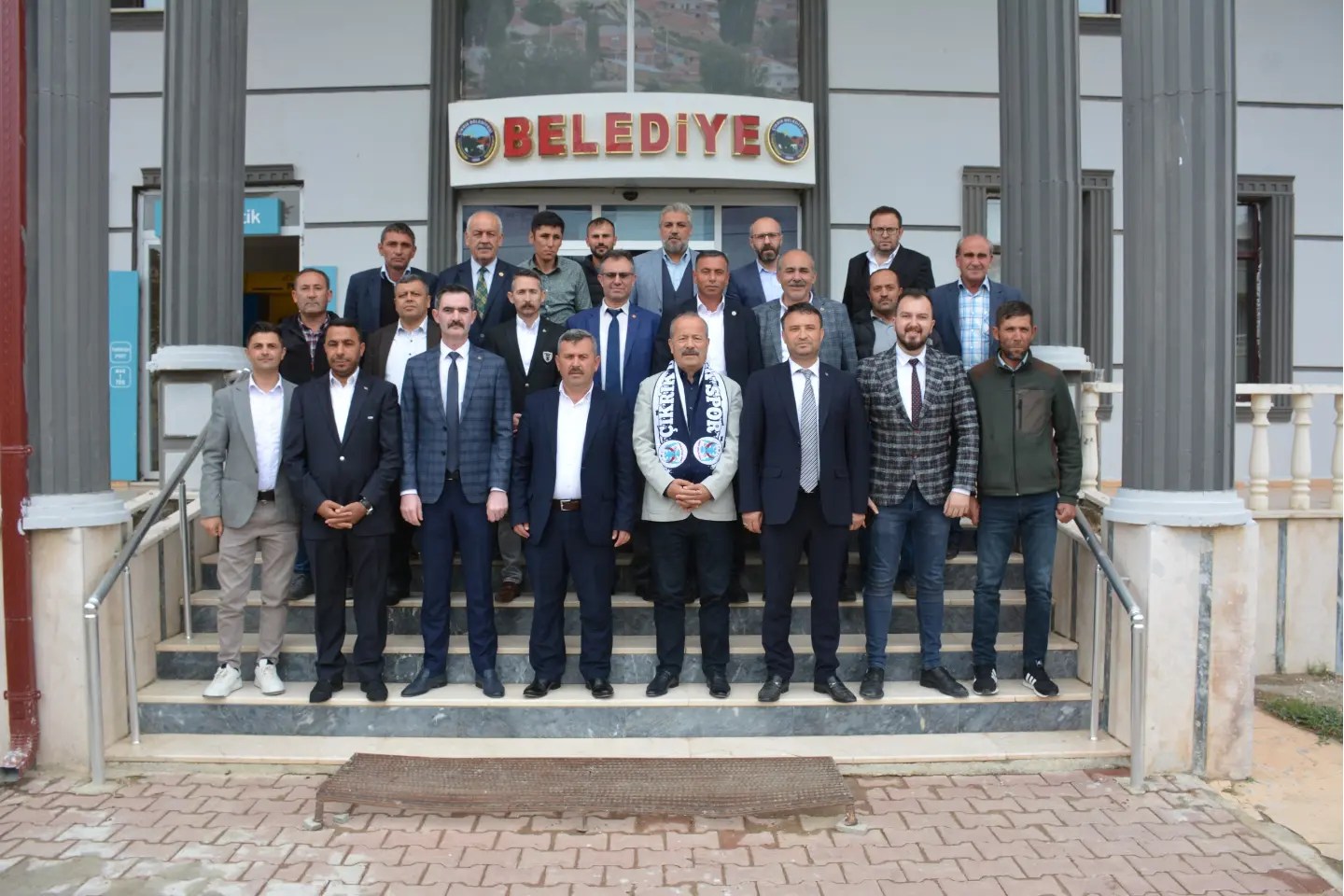 "Belediye Başkanlarımızın yanındayız"