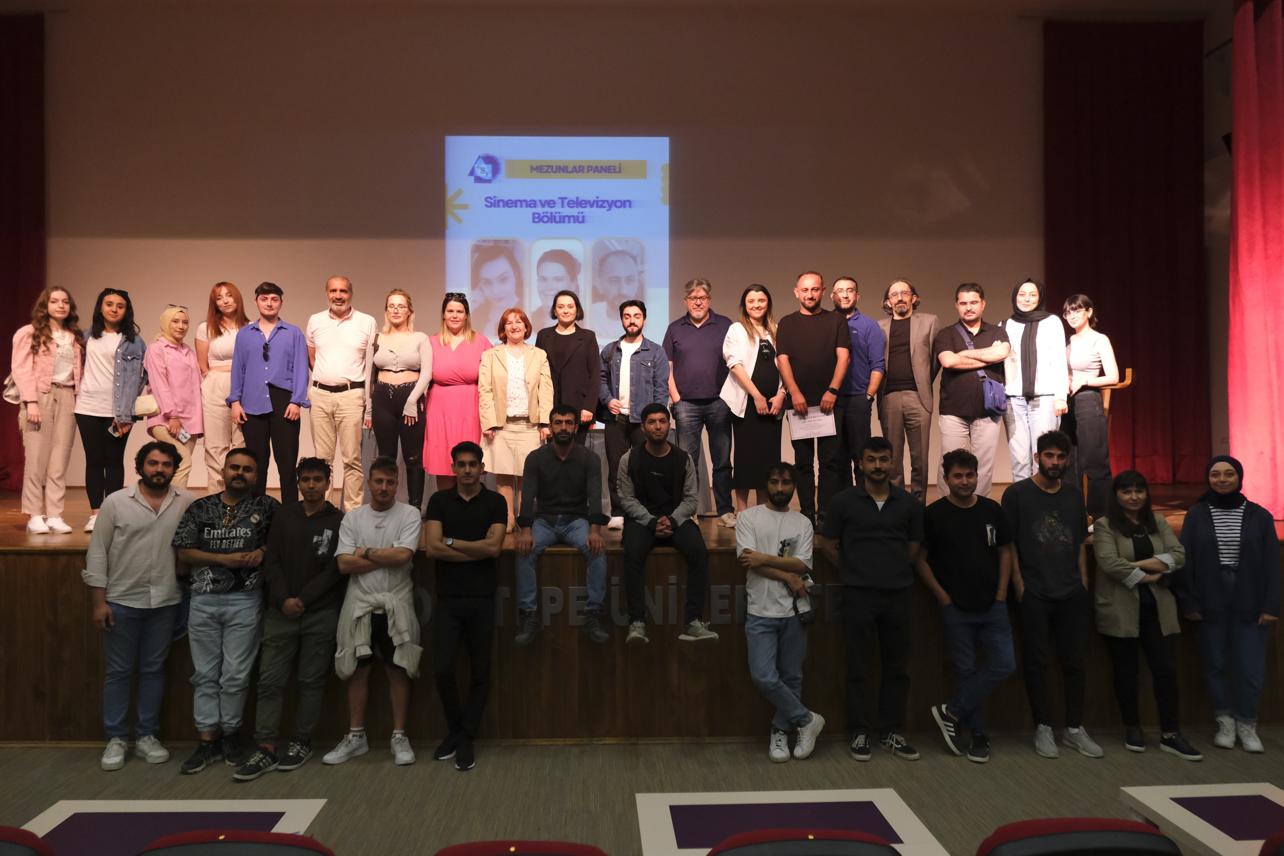 Ev Sahipliğini GSF Yaptı AKÜ'de Mezunlar Paneli Düzenlendi