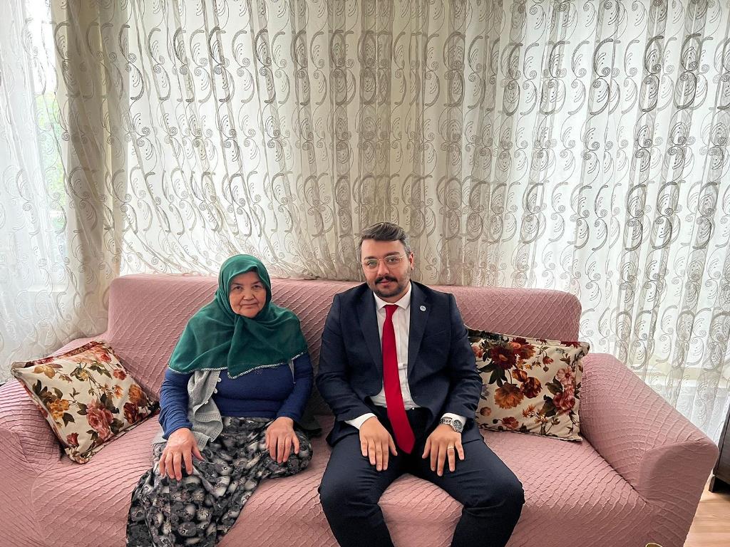 BAŞKAN ÖZDEMİR'DEN ŞEHİT ANNELERİNE ANLAMLI ZİYARET