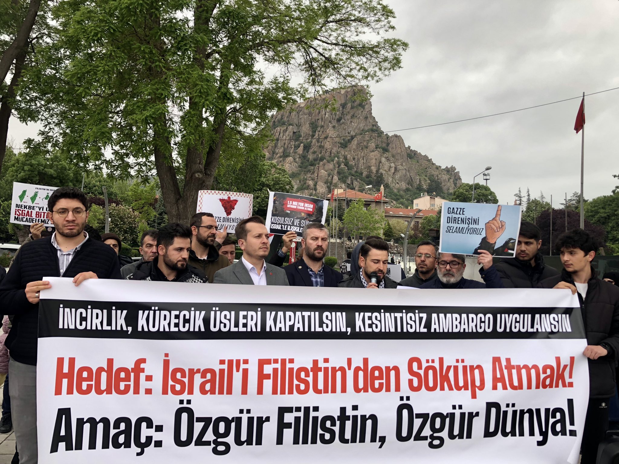 Başkan Karataş ''Direniş Diriliştir''