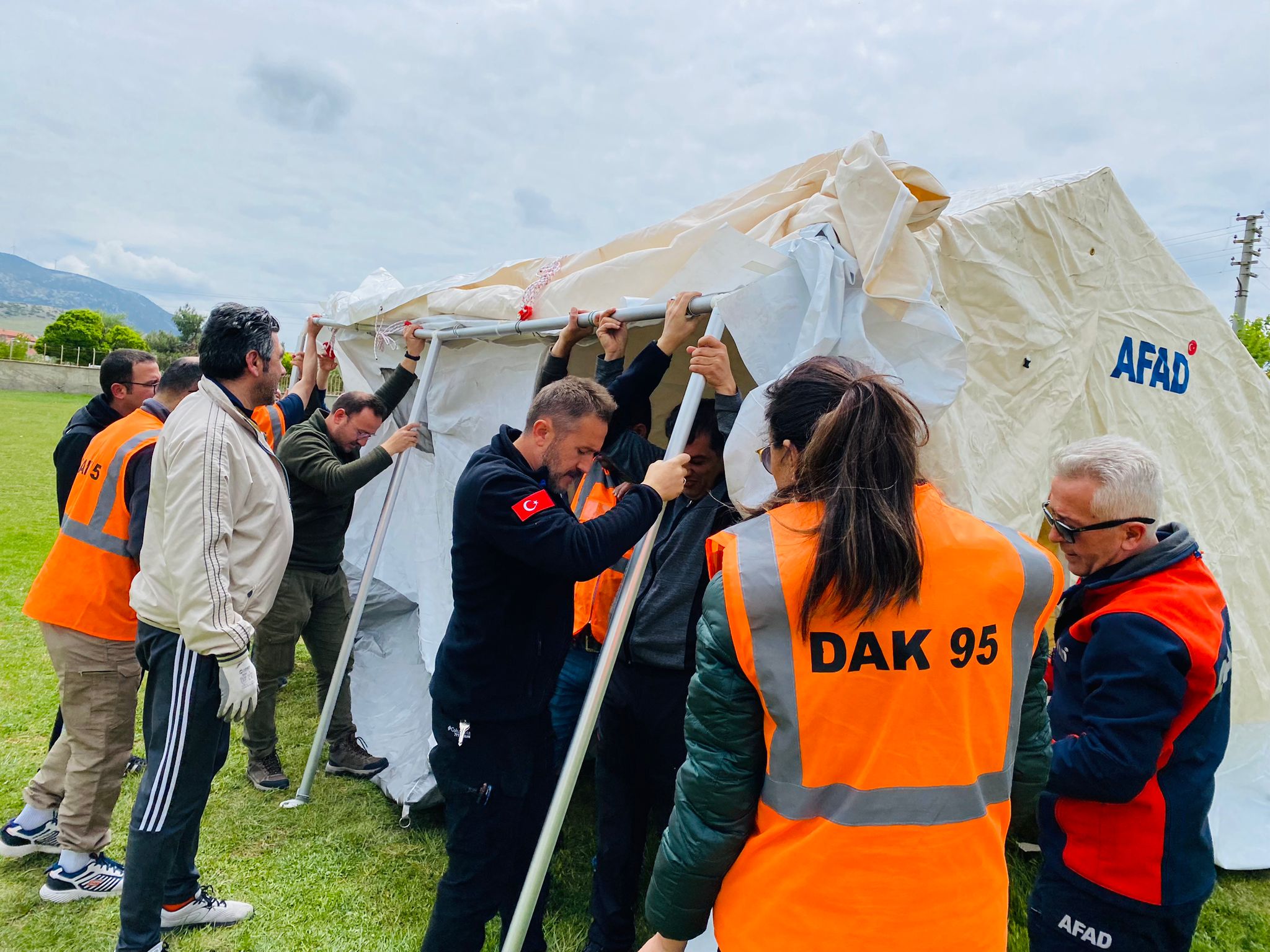 AFAD Ekipleri Yoğun Çalışıyor DAK Üyelerine Eğitim Verdi