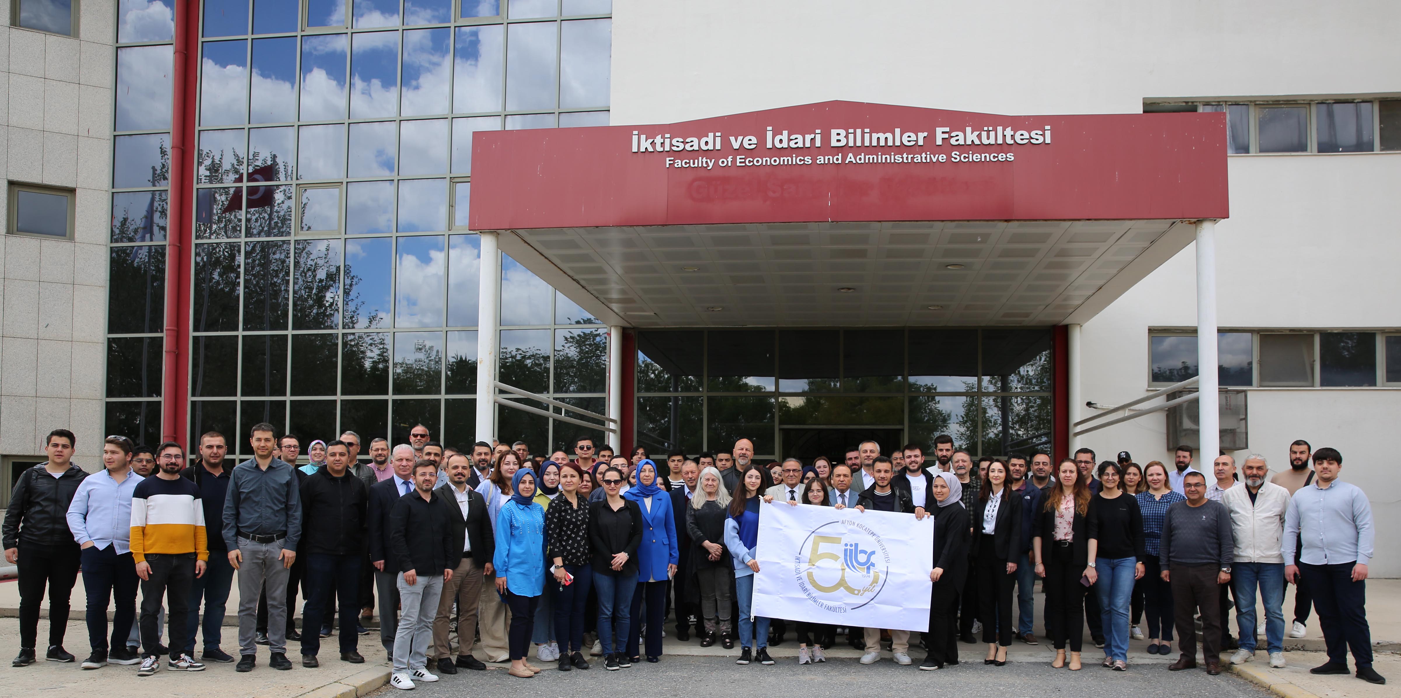 Rektör Karakaş’ın Katılımıyla İİBF 50. Yıl Flaması Göndere Çekildi