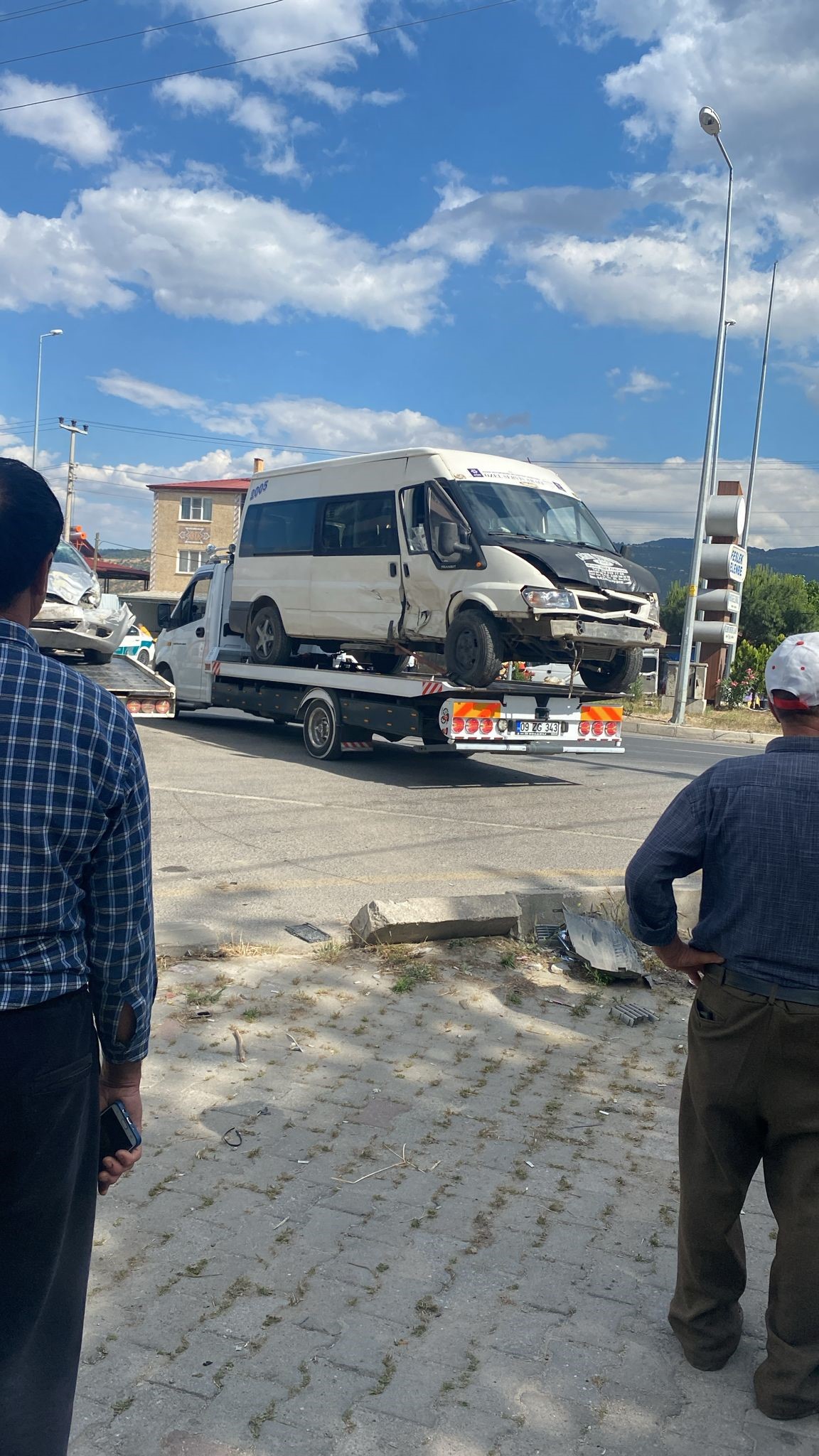Minibüs Durağa Daldı!  Şans Eseri Yaralanan Olmadı