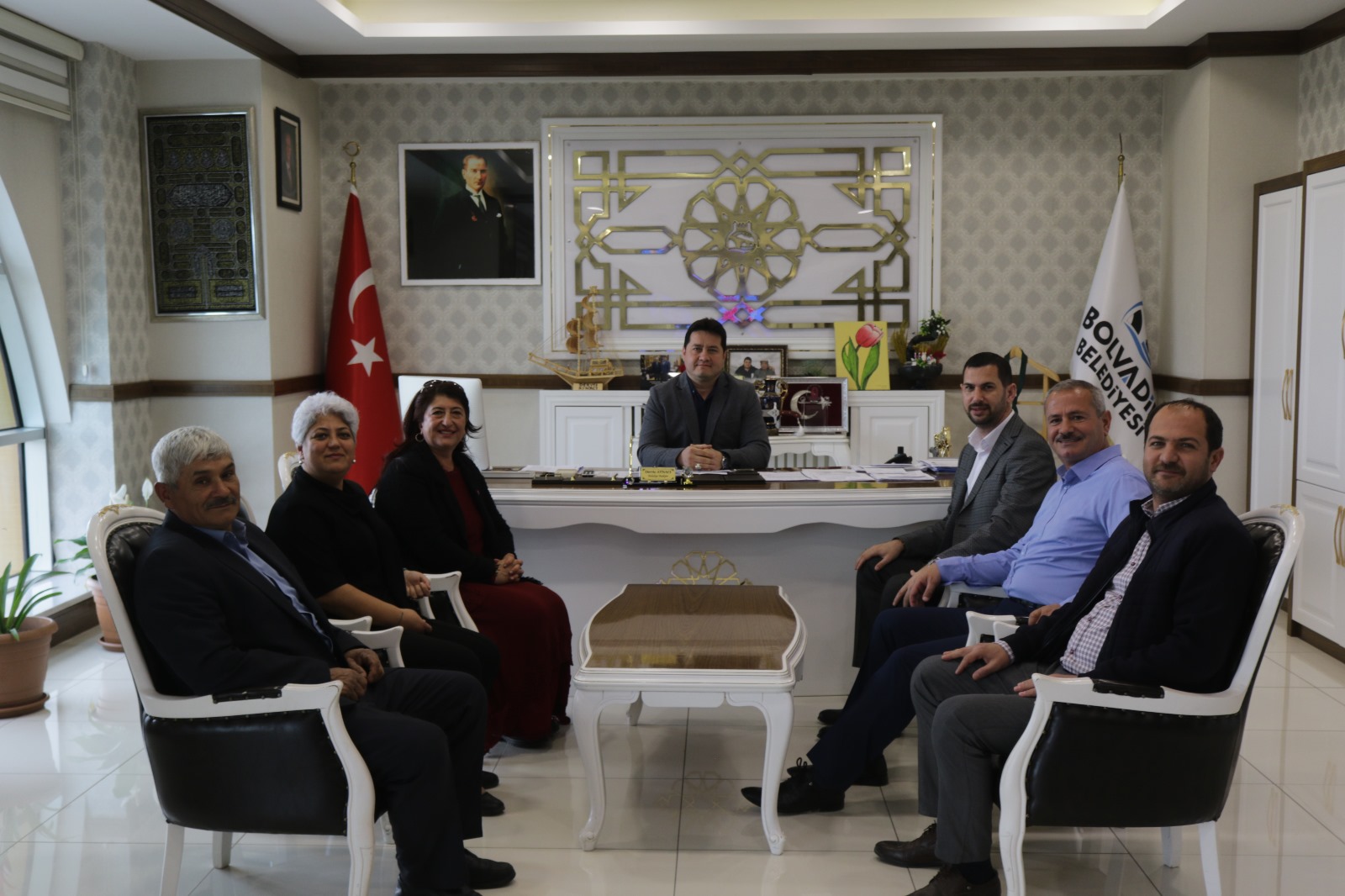 Başkan Derviş Aynacı’ya Dostlarından Sürpriz