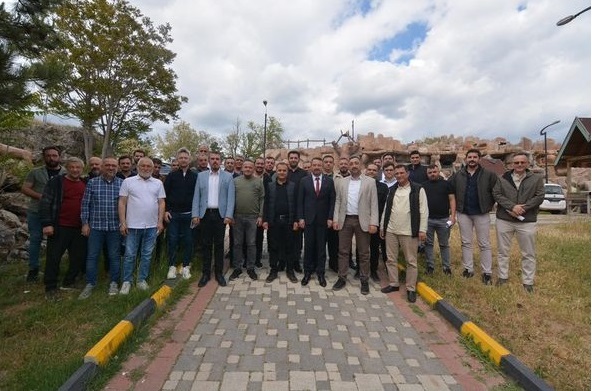 Belediye Başkanı Öztaş Sera Yöneticileriyle Bir Araya Geldi
