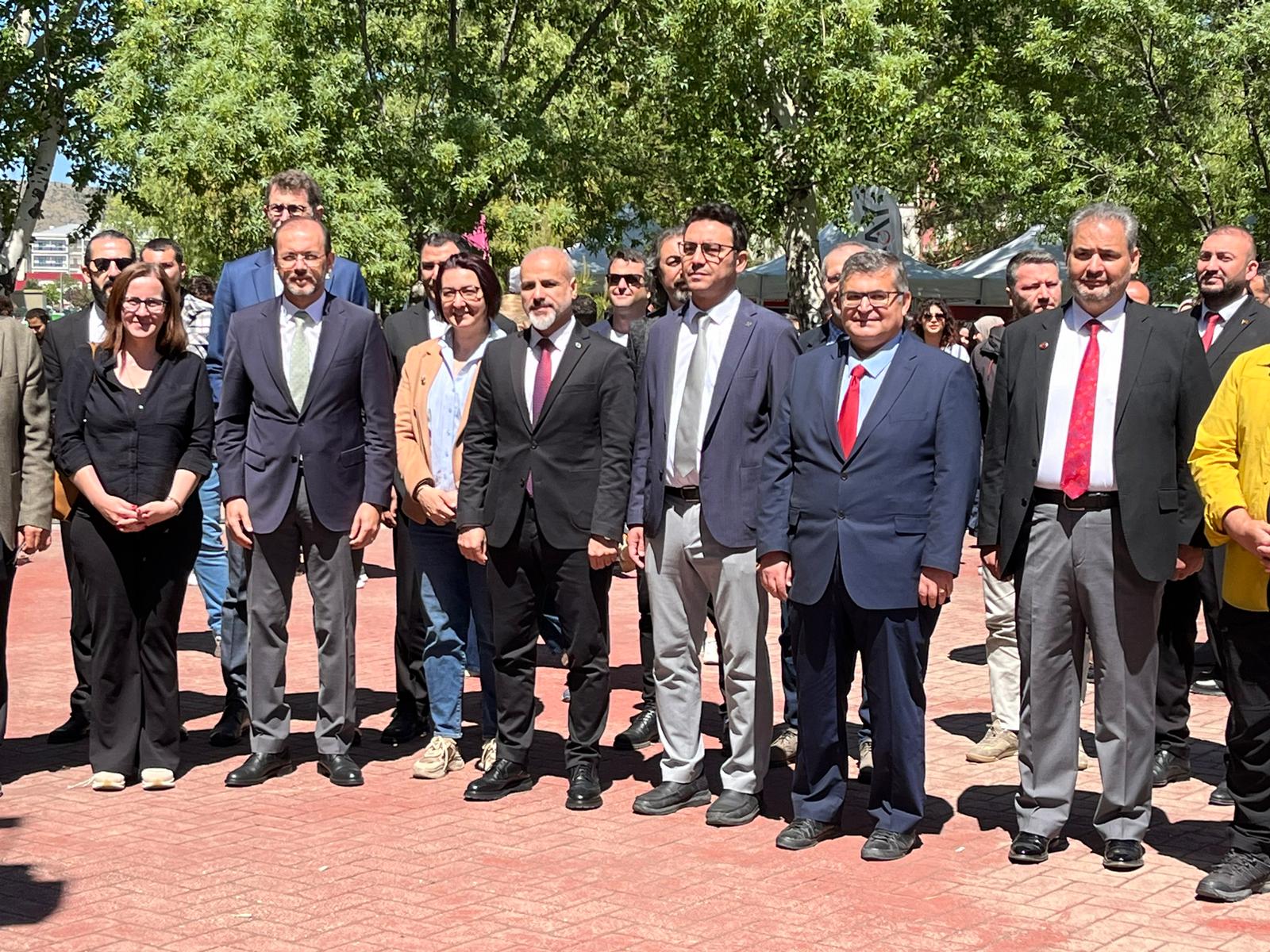 Prof. Dr. Nurullah Okumuş: "AFSÜ Genç Fest 2024'ü Kutlamanın Gururunu Yaşıyoruz"