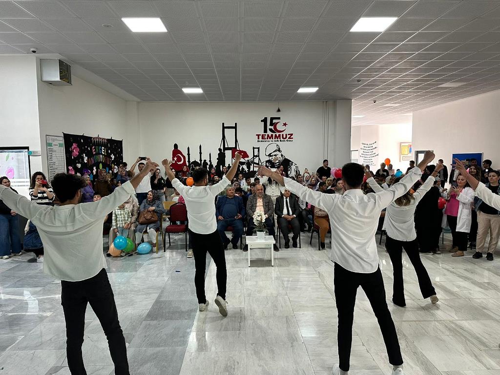 ENGELLİLER HAFTASI'NDA RENKLİ ETKİNLİKLER