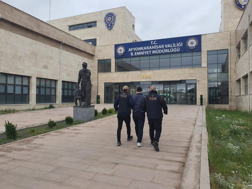 Son Dakika: Afyonkarahisar'da Yakalandı!  FETÖ üyesi eski öğretmen tutuklandı