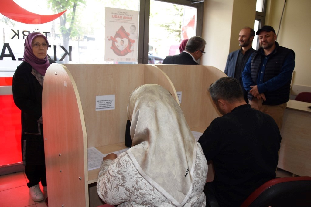 AK PARTİ İL TEŞKİLATI KAN BAĞIŞINDA BULUNDU
