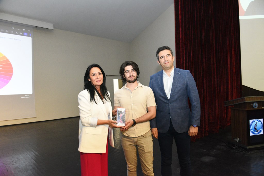 "TEKNOVİZYON" TEMALI KONFERANS DÜZENLENDİ