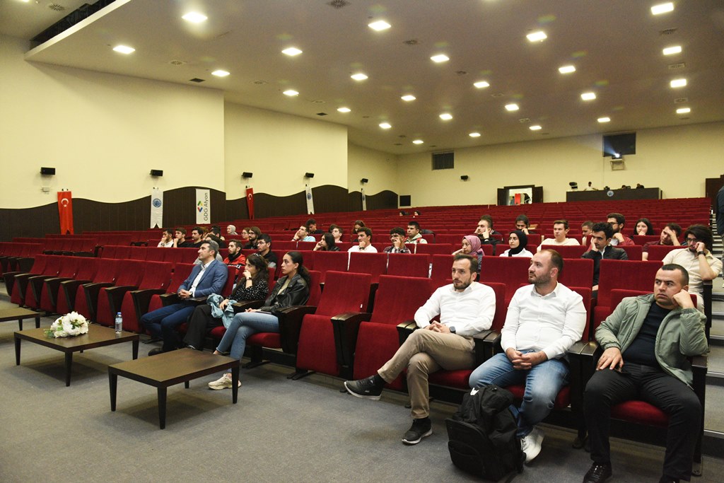"TEKNOVİZYON" TEMALI KONFERANS DÜZENLENDİ