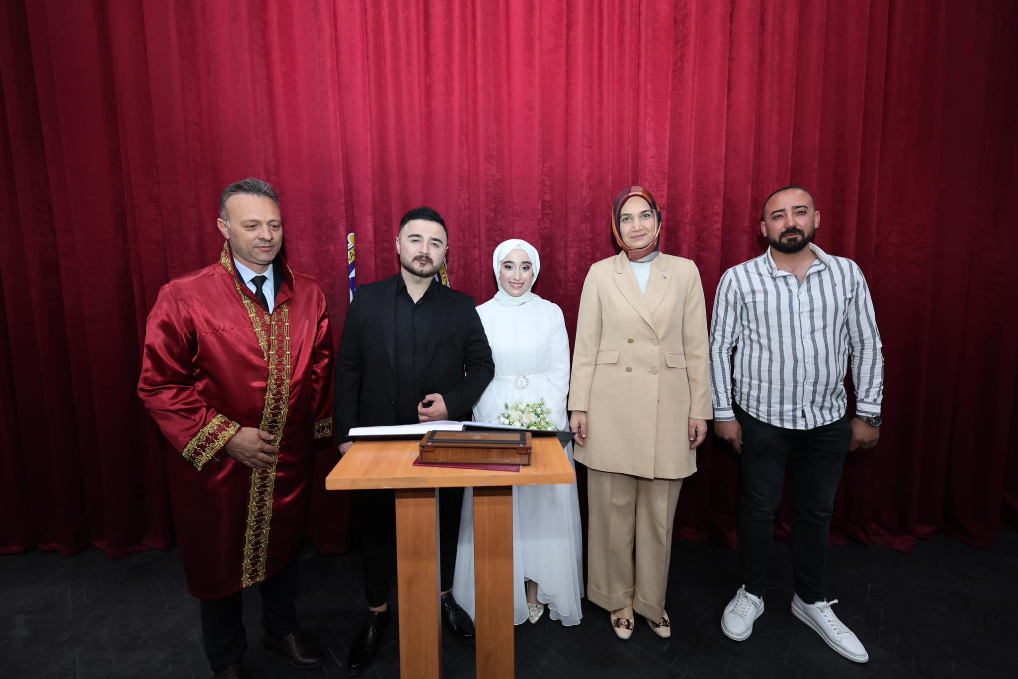 Vali Yiğitbaşı, Genç Çiftin Mutluluğuna Şahit Oldu
