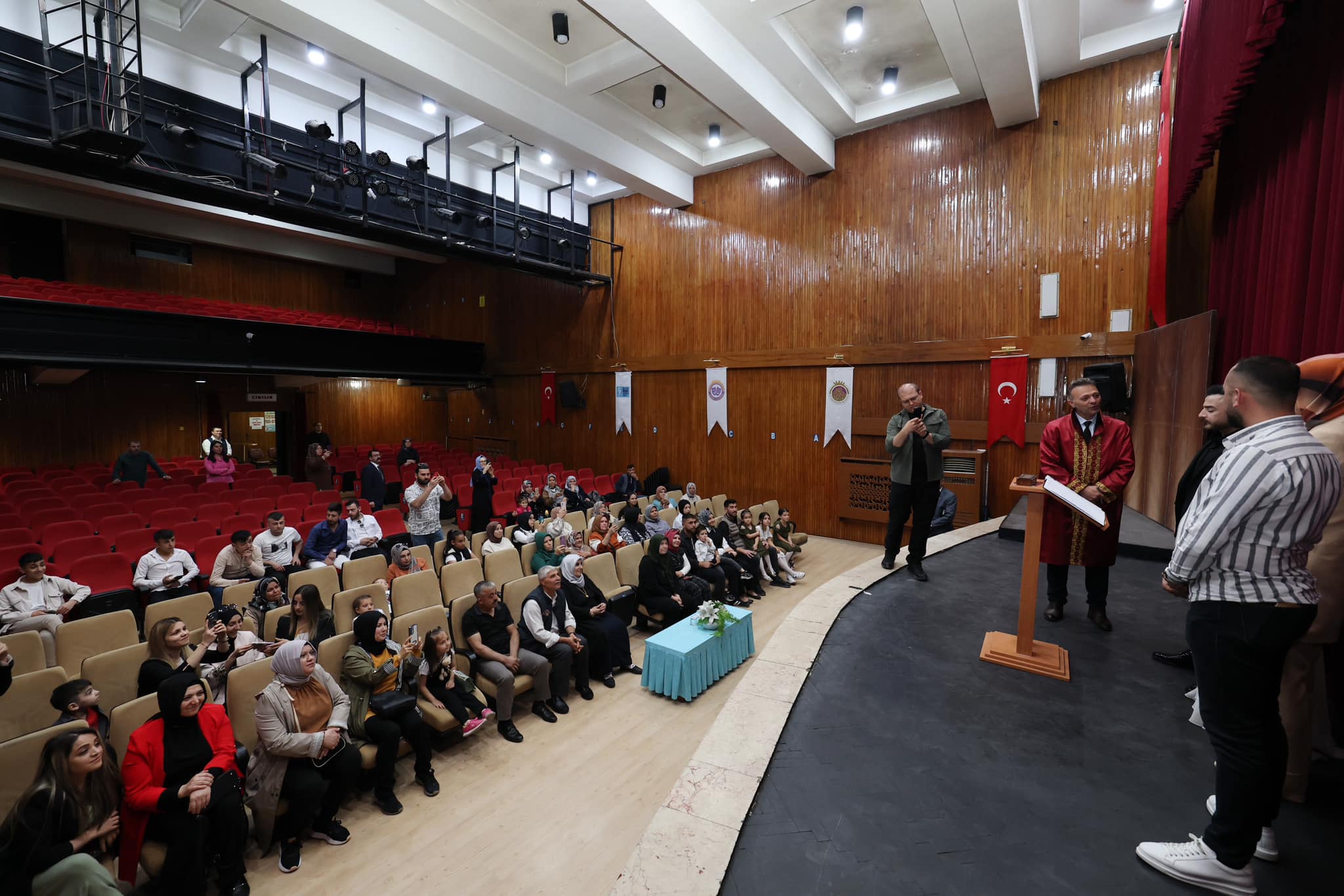 Vali Yiğitbaşı, Genç Çiftin Mutluluğuna Şahit Oldu