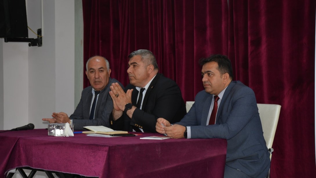 Miraç Sünnetci  LGS ve YKS Değerlendirme Toplantısına Katıldı