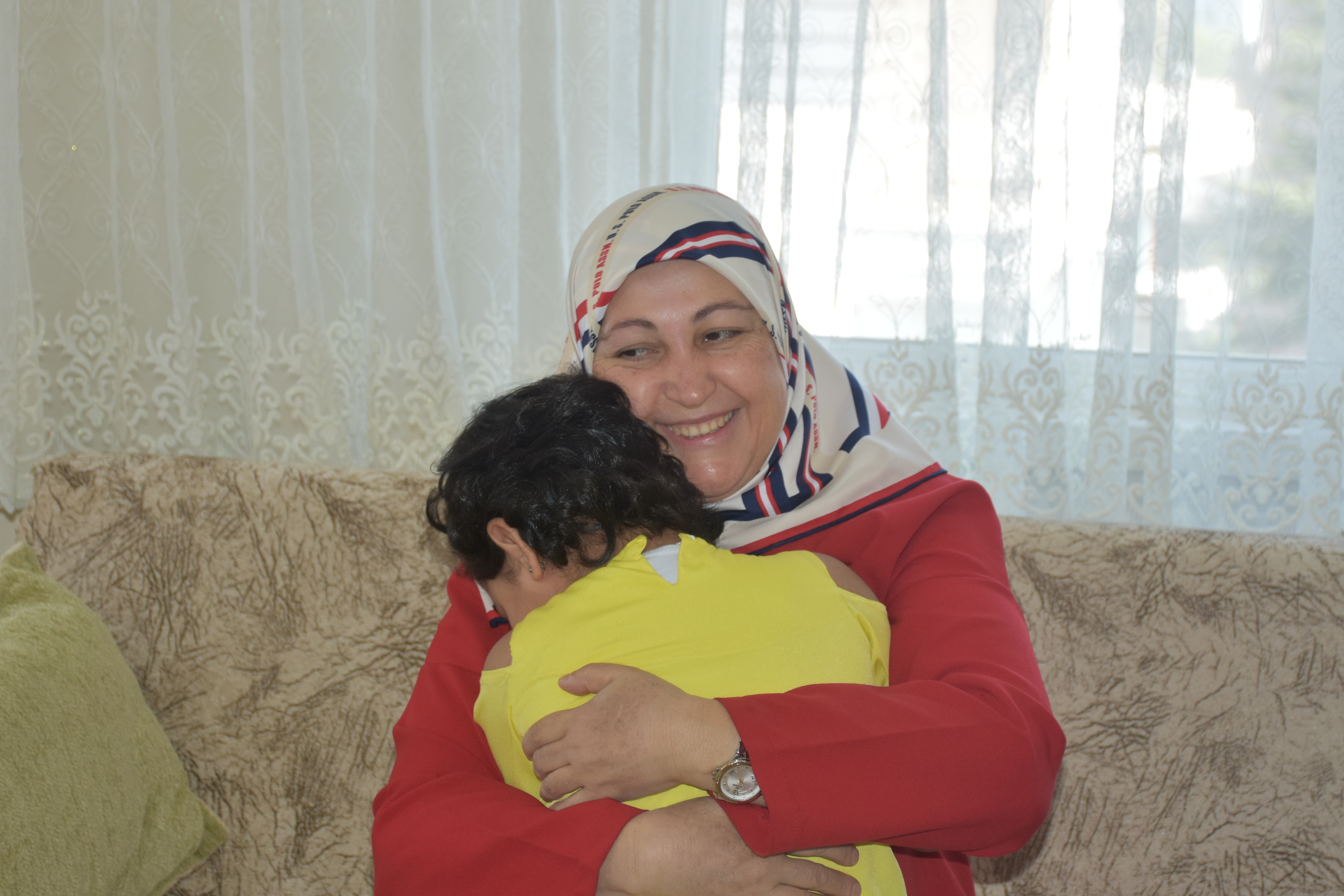 Küçük Umay'ın Hayatı "Anne" Sözüyle Değişti: 8 yaşındaki Umay'ın koruyucu ailesi oldular