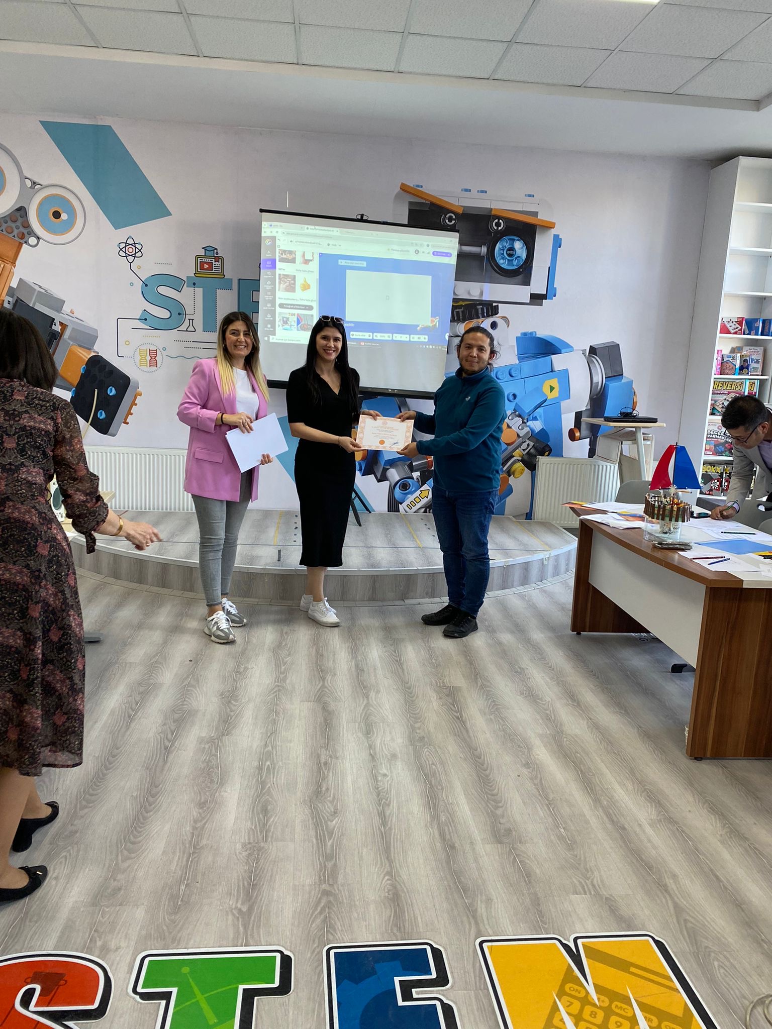 İleri Seviye STEM Eğitimi Tamamlandı