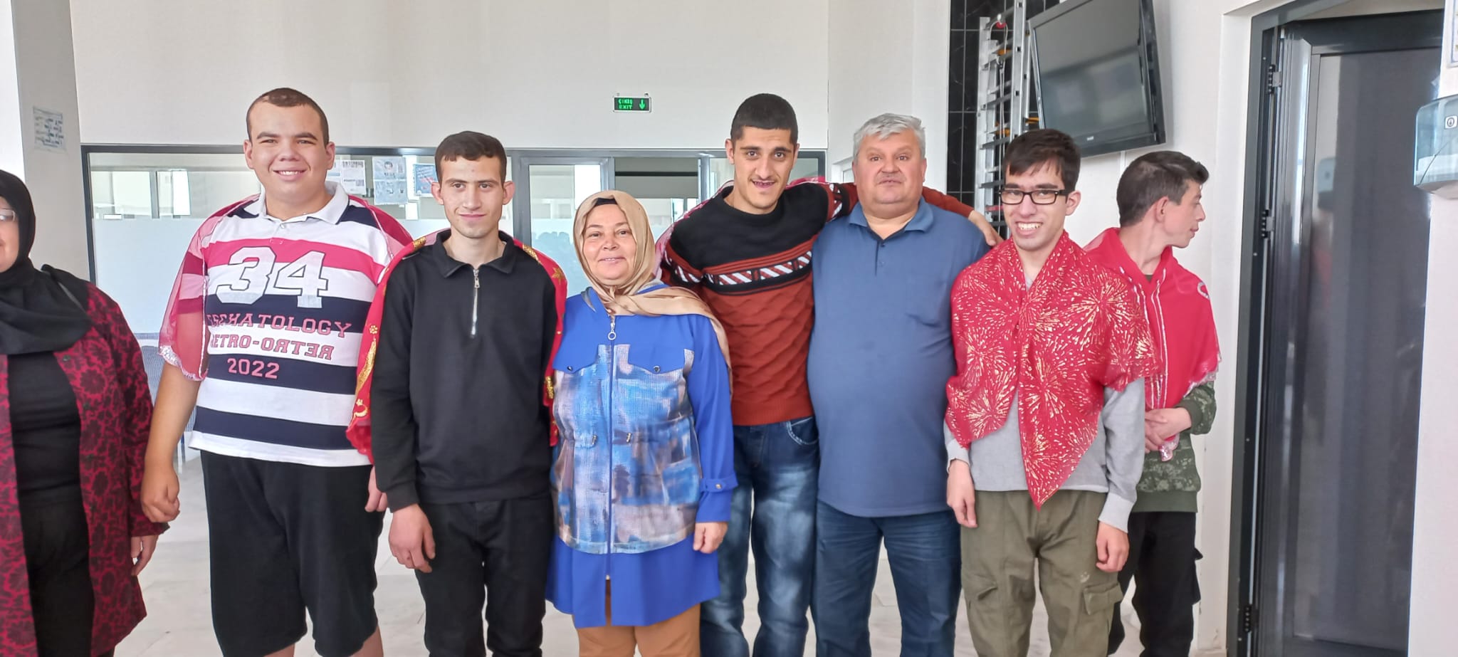 Mezuniyet Töreninde Asker Kınası Yaktılar: Afyonkarahisar'da özel öğrenciler için program düzenlendi