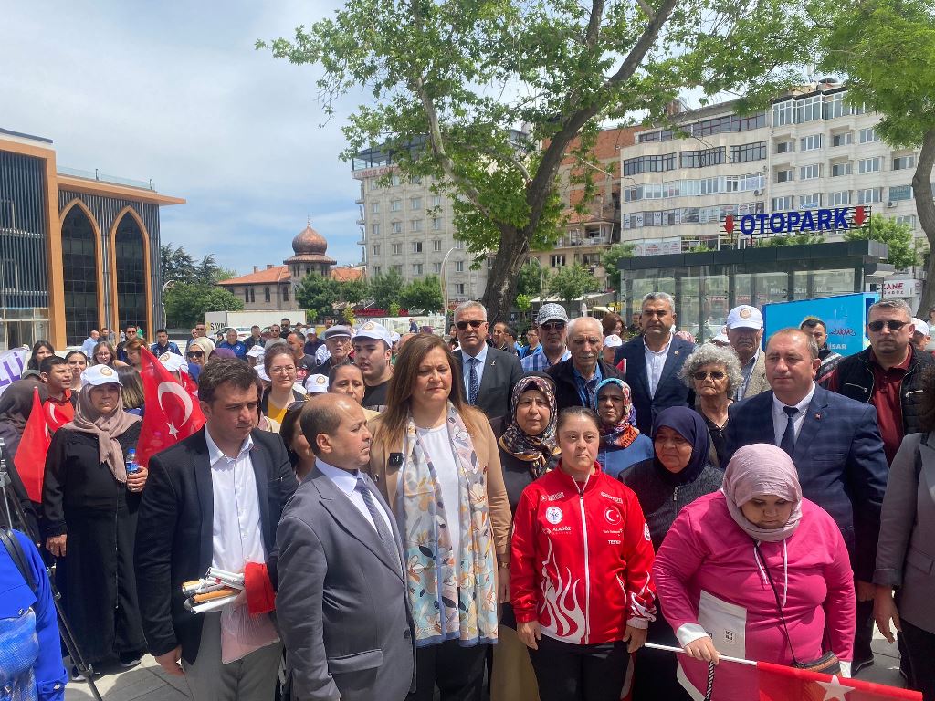 "TÜM ENGELLERİ BİRLİKTE AŞACAĞIZ"
