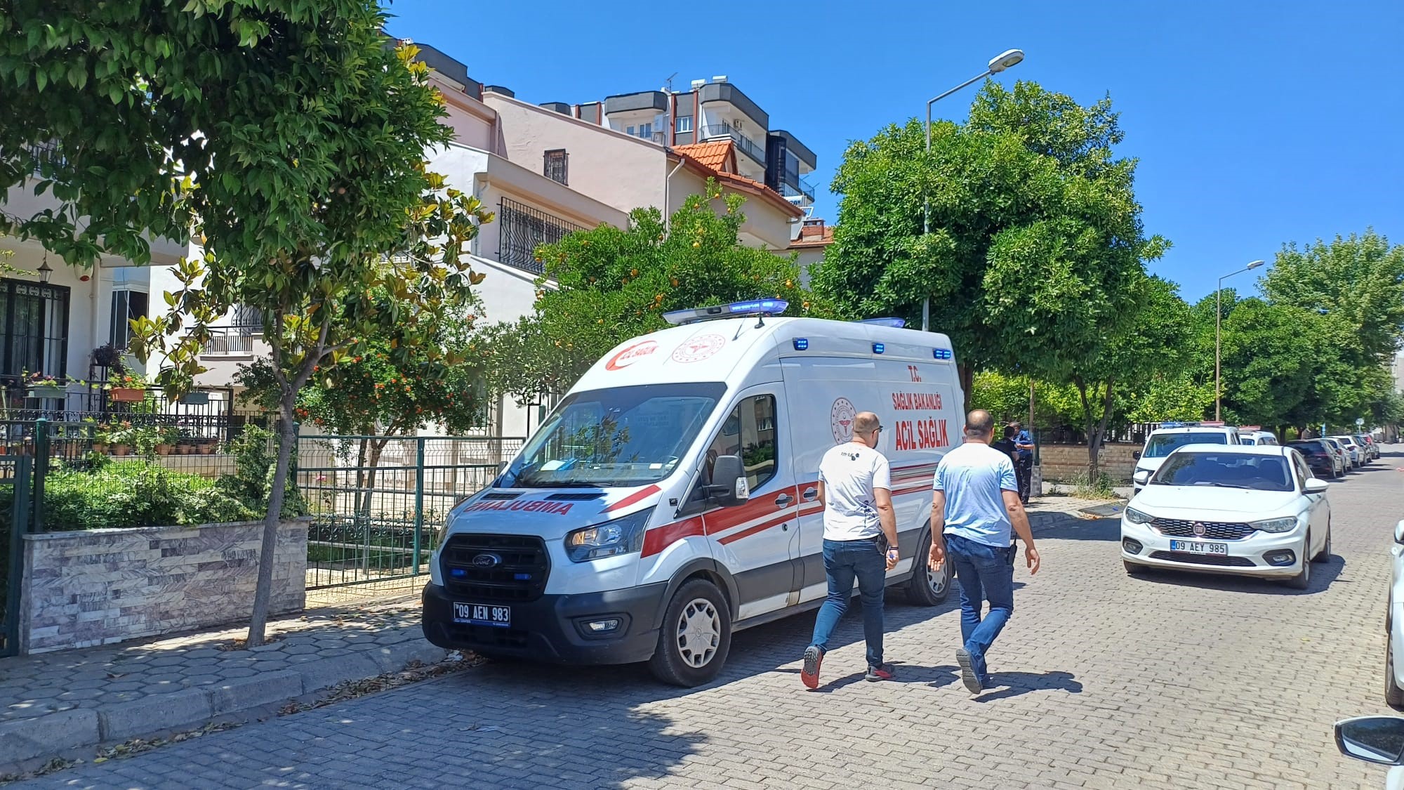 Bir Kişi Başından Vurulmuş Halde Bulundu: Evinin Bahçesinde Kanlar İçerisinde Görüldü