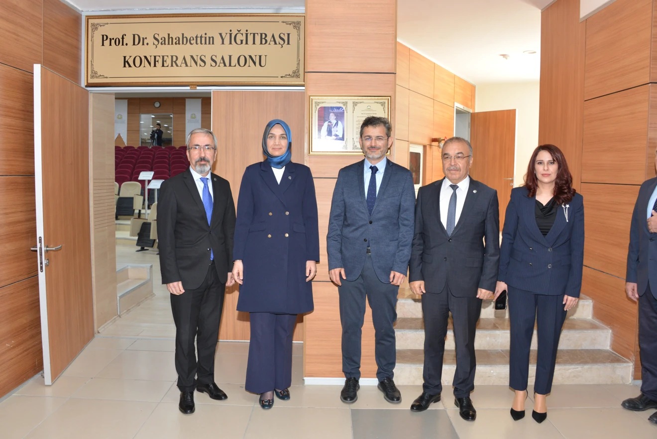 Vali Kübra Güran Yiğitbaşı, Prof. Dr. Şehabettin Yiğitbaşı'nın İsminin Verildiği Törene Katıldı