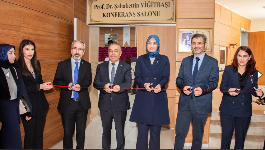 Vali Kübra Güran Yiğitbaşı, Prof. Dr. Şehabettin Yiğitbaşı'nın İsminin Verildiği Törene Katıldı