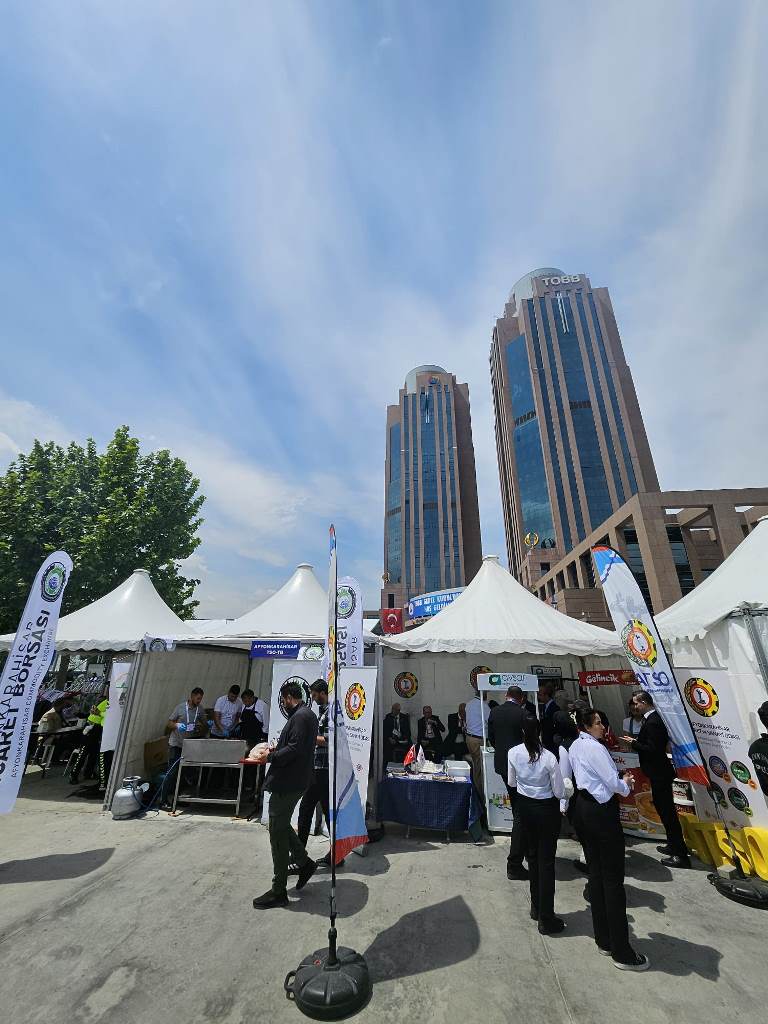 ATSO VE ATB STANDINA İLGİ YOĞUN OLDU