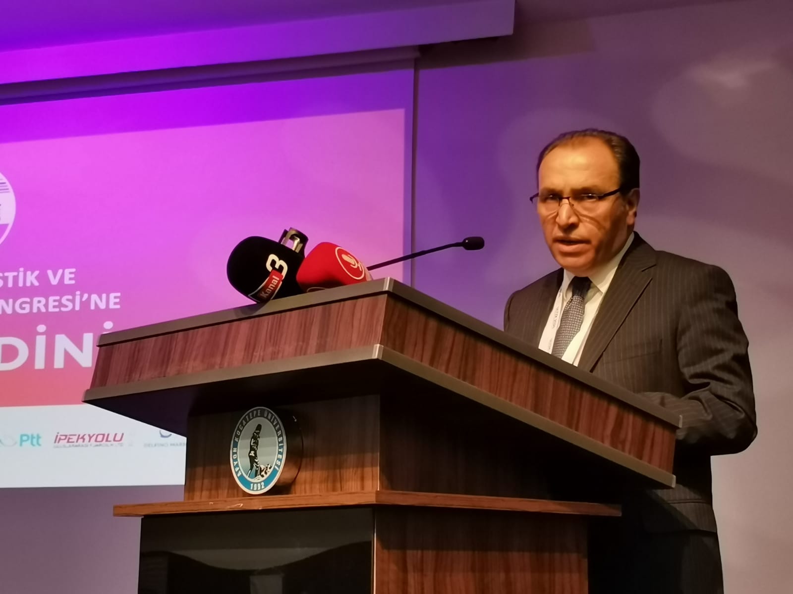 Ev Sahipliğini AKÜ Yaptı:  Rektör Karakaş Lojistiğin Önemine Dikkat Çekti