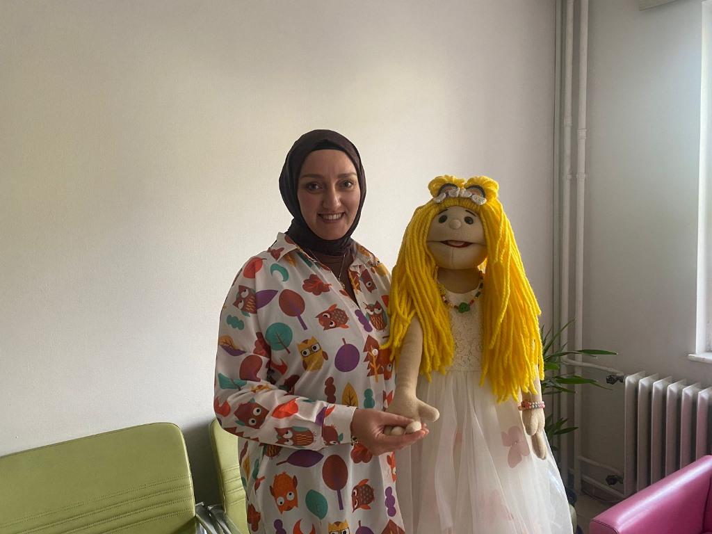 KUKLA SANATIYLA TOPLUMSAL DEĞERLERİ MASALLARLA ANLATIYOR