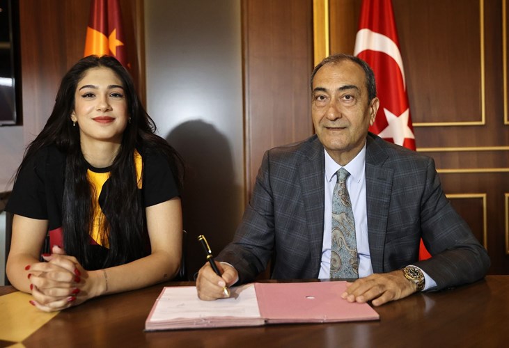 GALATASARAY'DA BİR YILLIK SÖZLEŞME TAMAM