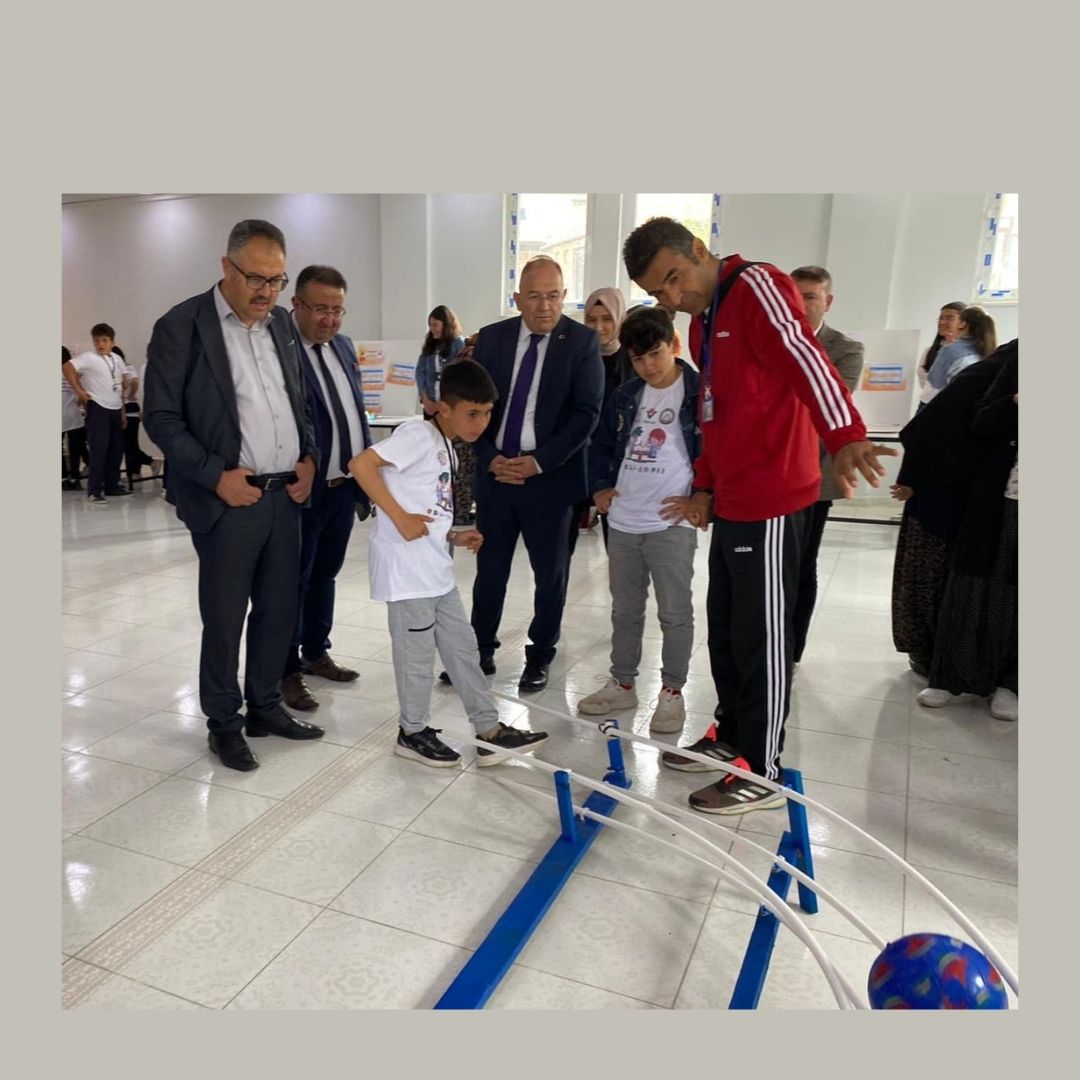 Anıtkaya Ortaokulun ’da TÜBİTAK 4006 Bilim Fuarı Düzenlendi