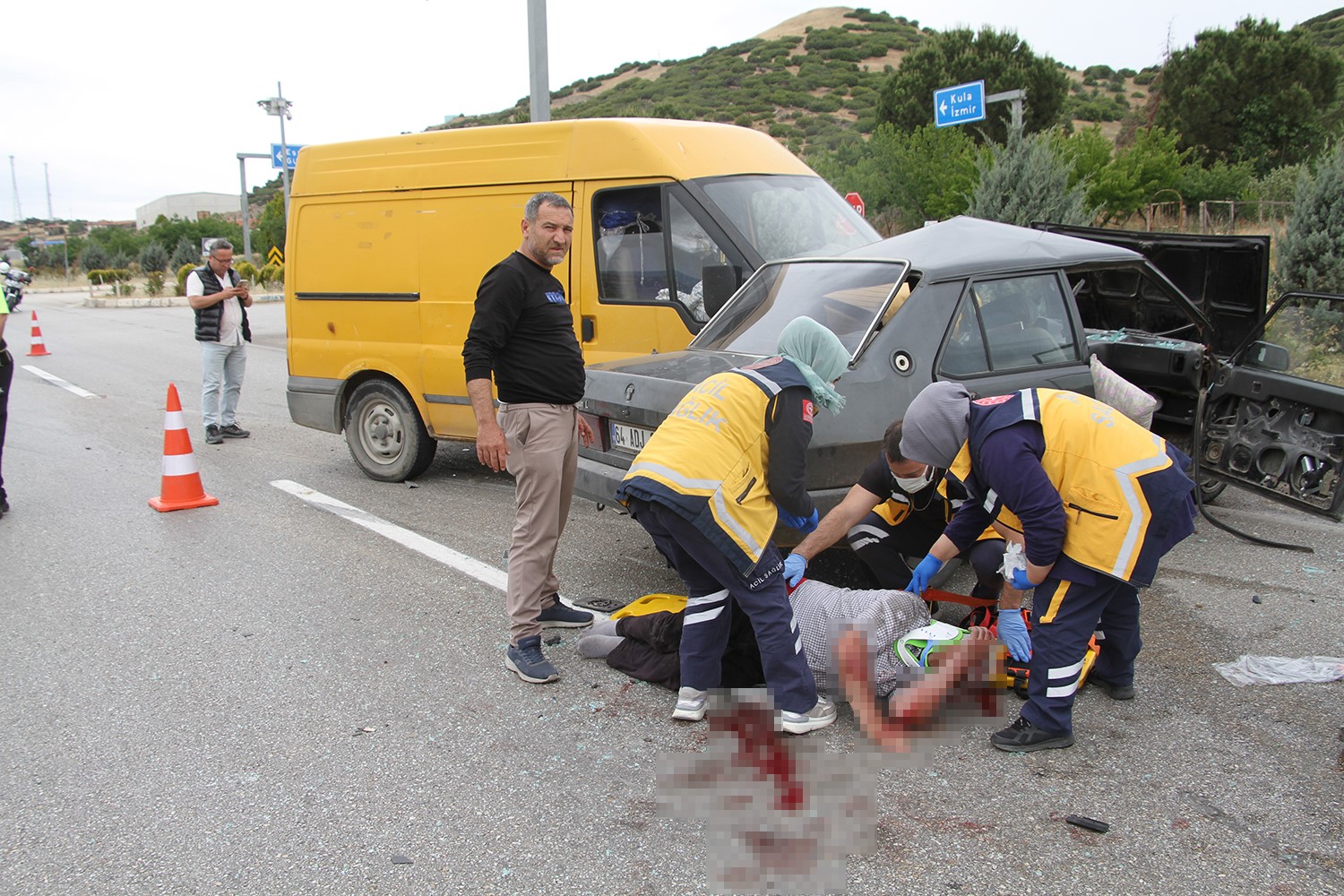 Transit ile Otomobil Çarpıştı: 1 Ağır Yaralı  Otomobil sürücüsü kazada ağır yaralandı