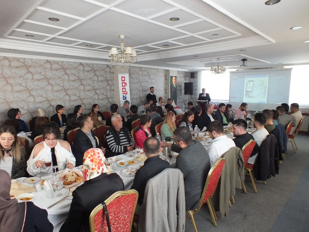 AFYONKARAHİSAR'DA DİJİTAL DÖNÜŞÜM EĞİTİM VE TANITIM ETKİNLİĞİ