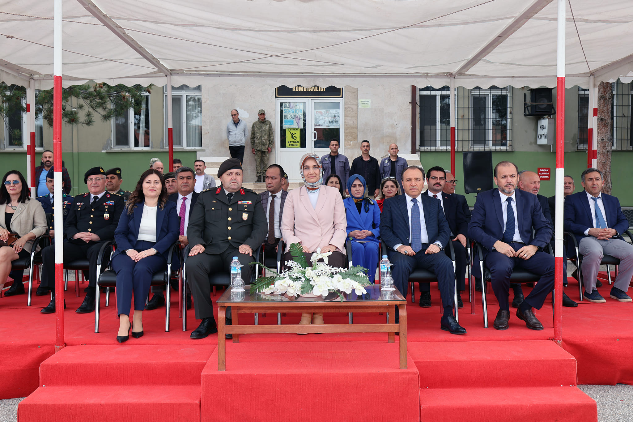 Devlet Ana 'Yemin Töreni'ne Katıldı