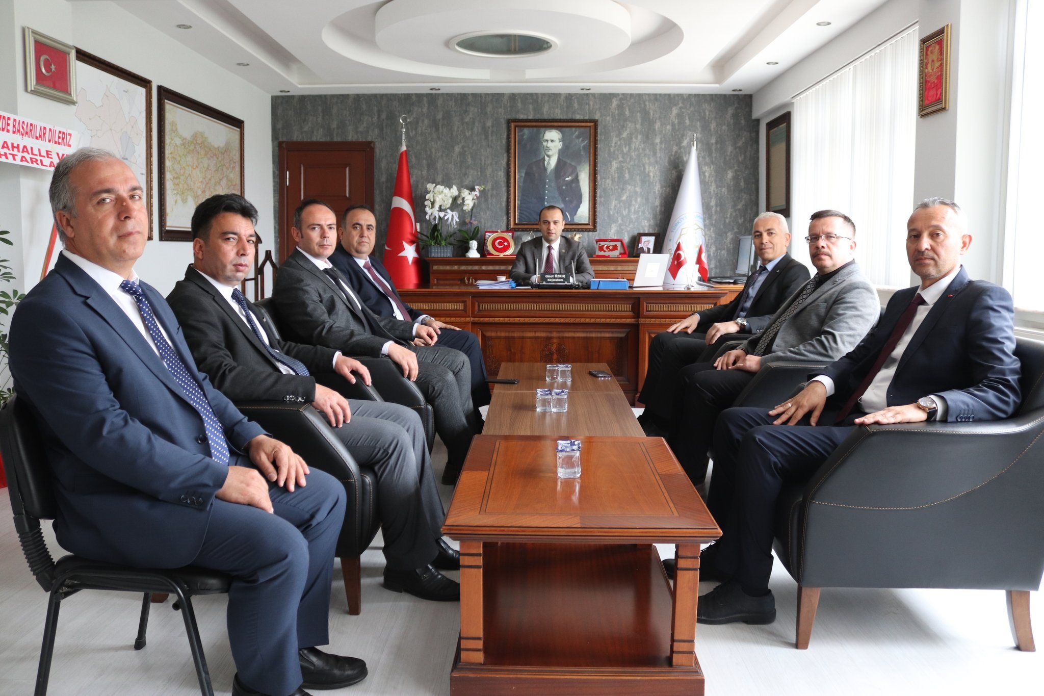EĞİTİMCİLERDEN KAYMAKAM ÖZKIR’A ZİYARET