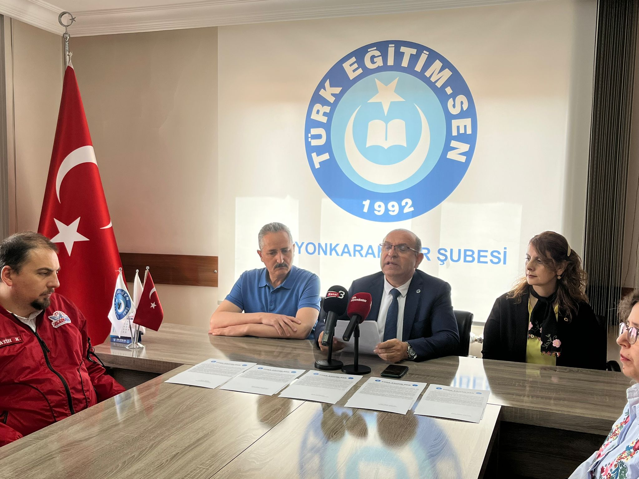 ÖĞRETMENLİK MESLEĞİNE İLİŞKİN KAYGILAR ORTADAN KALDIRILMALI"