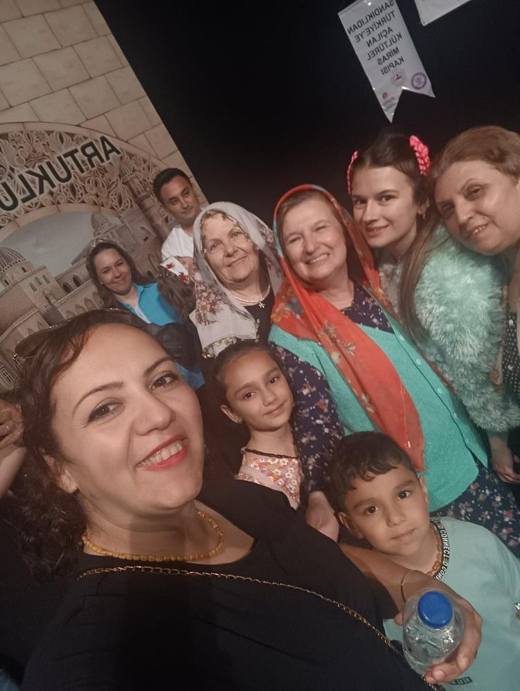 Sandıklı Gönüllü Hanımlar Derneği: Tiyatro ekibinin Anadolu Turnesindeki son durağı Malatya oldu