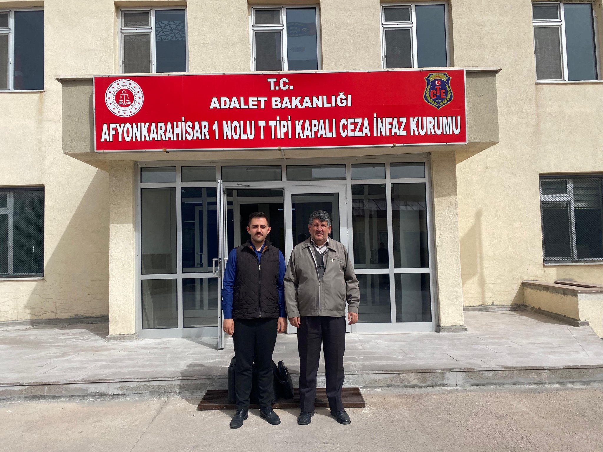 Nüfus Müdürlüğü Ekipleri Kimlik İşlemlerini Kolaylaştırmak İçin Özveriyle Çalışıyor