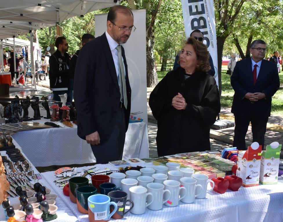 ZAFER SAĞLIK KÜLLİYESİNDE AFSÜ GENÇFEST 2024 COŞKUSU