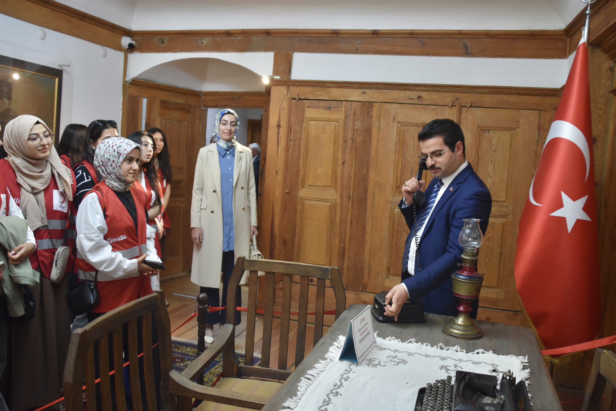AFSÜ Genç Kızılay Topluluğu, Şuhut'ta Tarih Ve Kültürle Buluştu