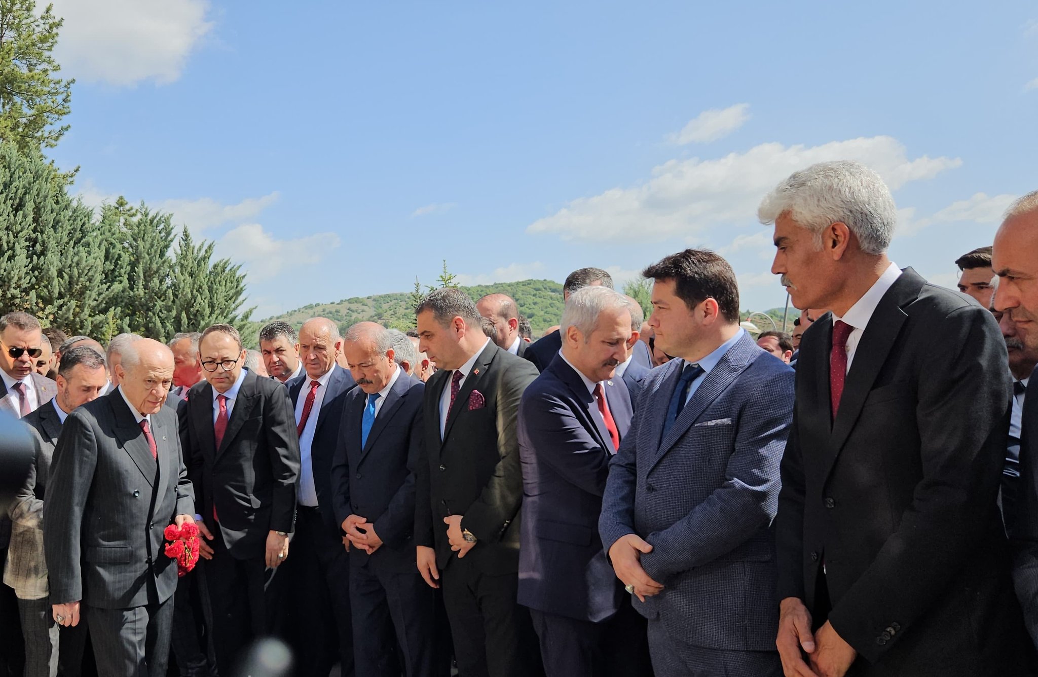 AFYON'UN BAŞKANLARI ÜLKÜCÜ ŞEHİTLER ANITINI GEZDİ