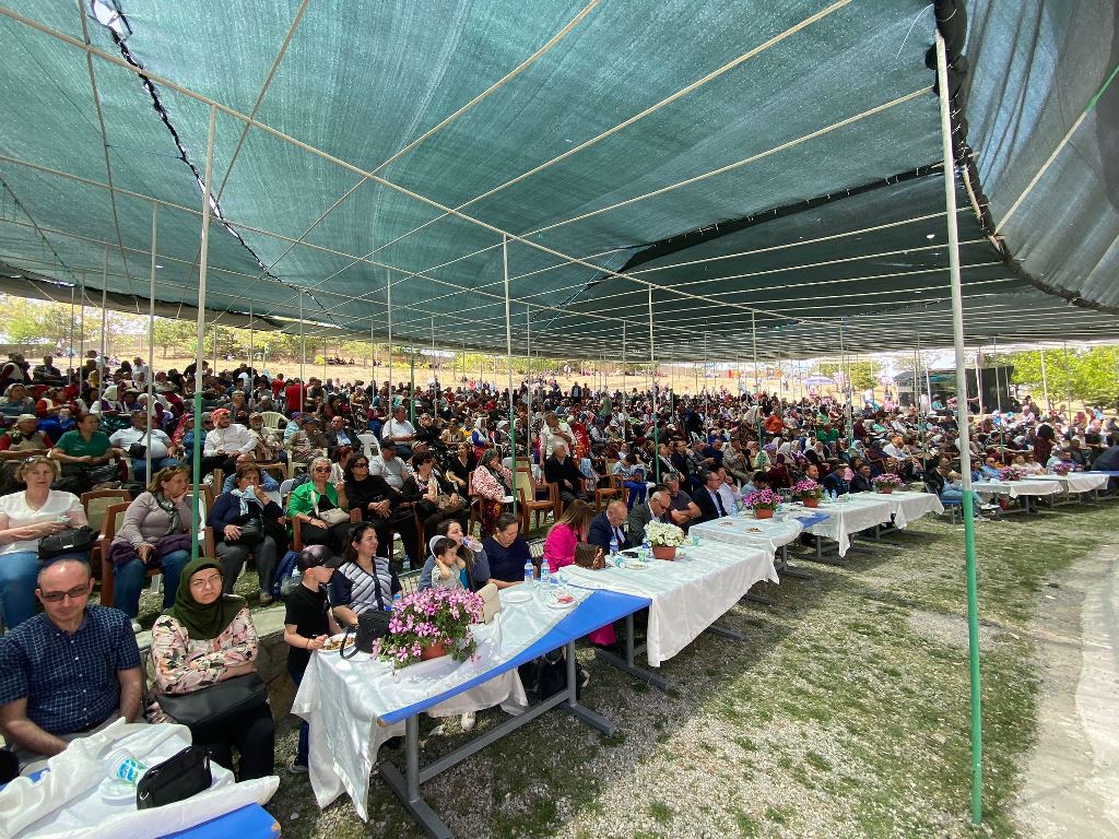 ŞUHUT'TA HIDIRELLEZ BAHAR BAYRAMI COŞKUYLA KUTLANDI