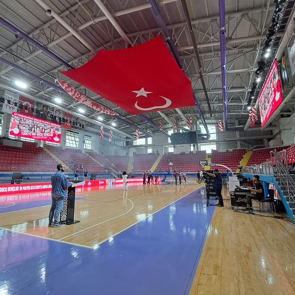Afyonkarahisar’da 19 Mayıs Coşkusu Yükseliyor: Veysel Eroğlu Spor Salonu Hazırlıkları Tamamlanıyor