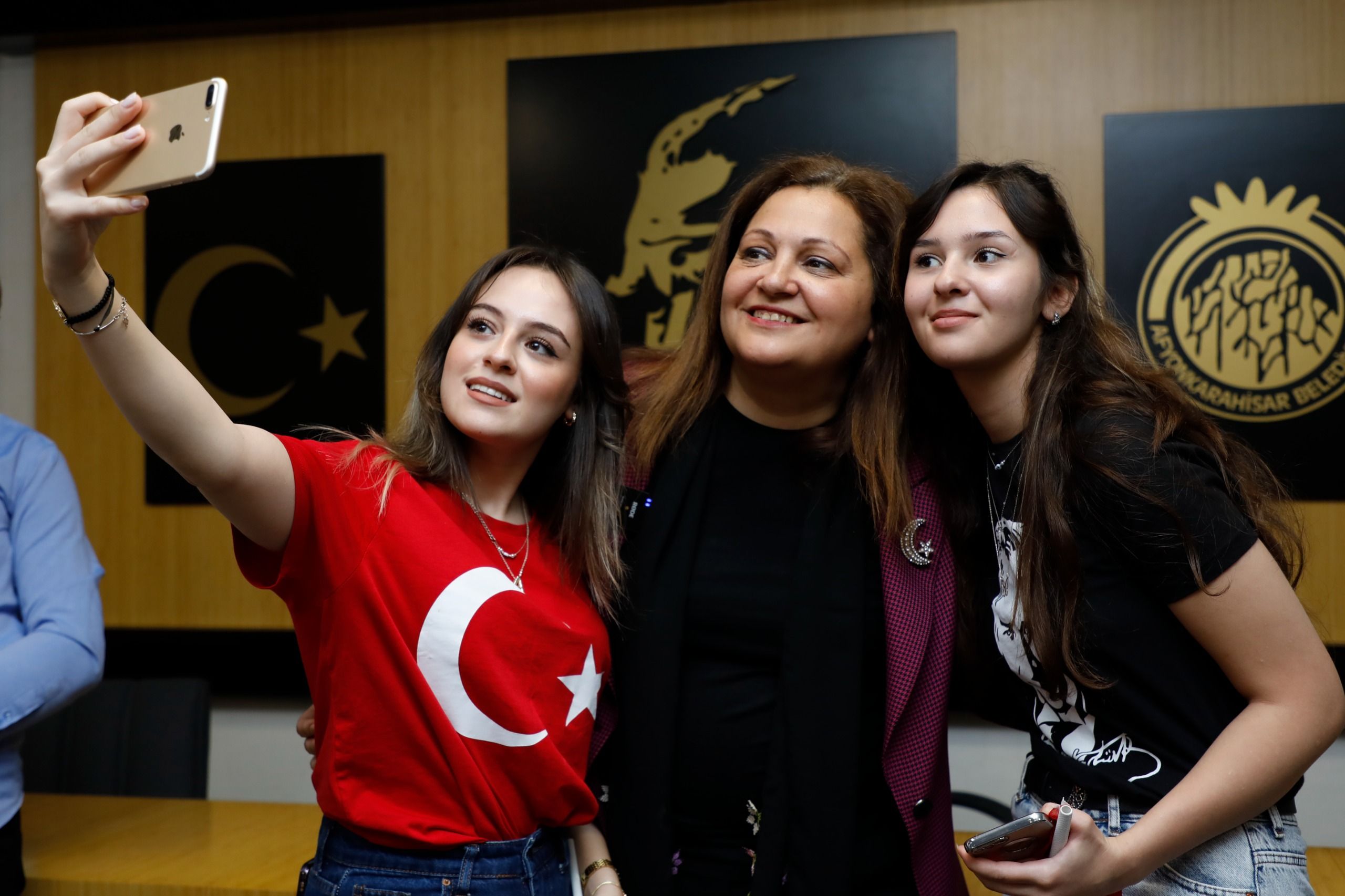 "AFYONKARAHİSAR’I GENÇLERLE YÖNETECEĞİZ"