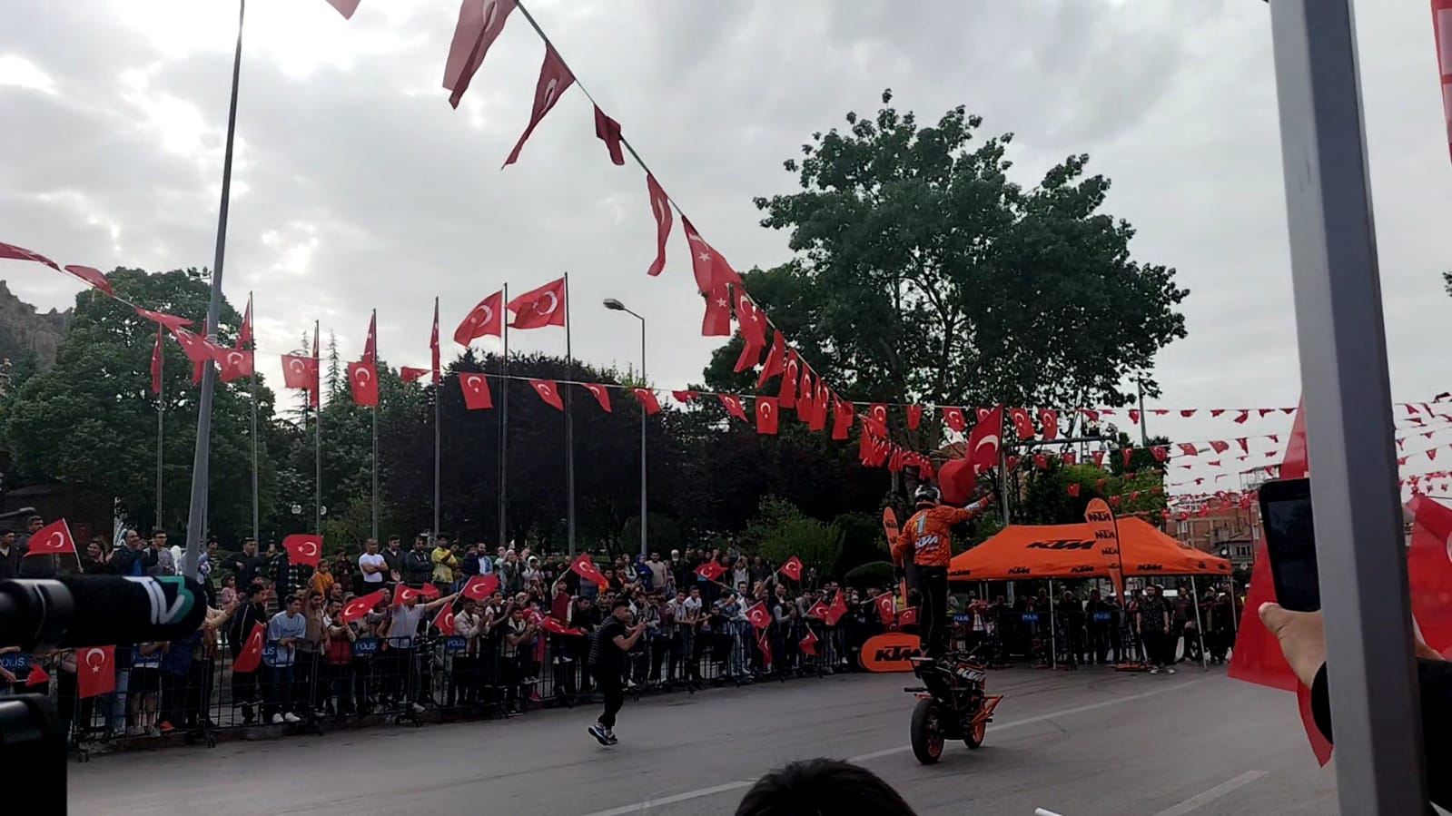 Birkan Polat'ın Cesur Performansı! Afyonkarahisar'a Unutulmaz Anlar Yaşattı
