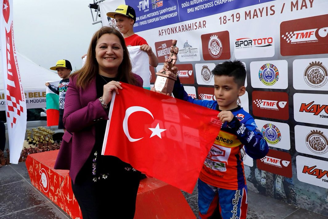 Gençlerin Gönlüne Taht Kuran Başkan Burcu Köksal