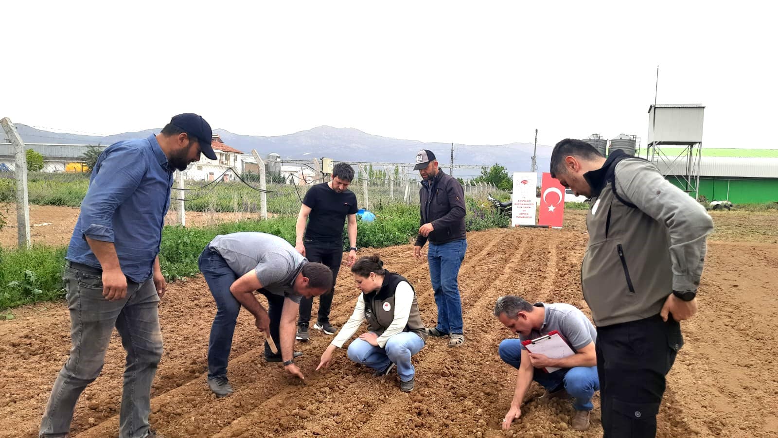 Afyonkarahisar Tarımına Alternatif Ürün Kazandırma Çalışmaları