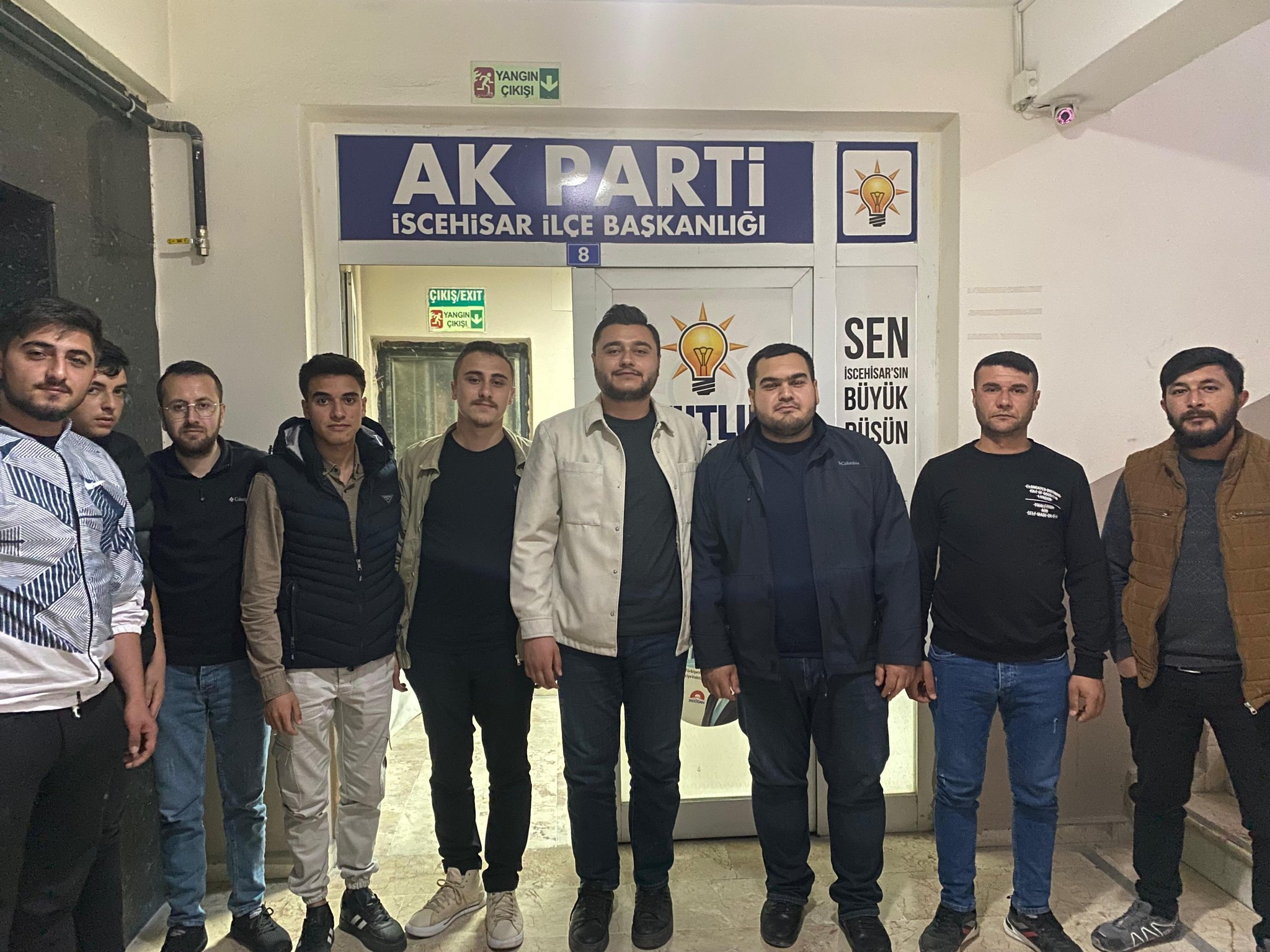 AK Gençlik Çalışmalarını Sürdürüyor Teşkilat Başkanı Karahan ve Ekibi İscehisar'da