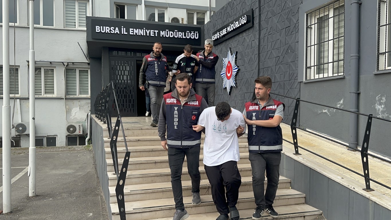 VATANDAŞLARI DOLANDIRMAYA ÇALIŞAN ÇETE ÇÖKERTİLDİ