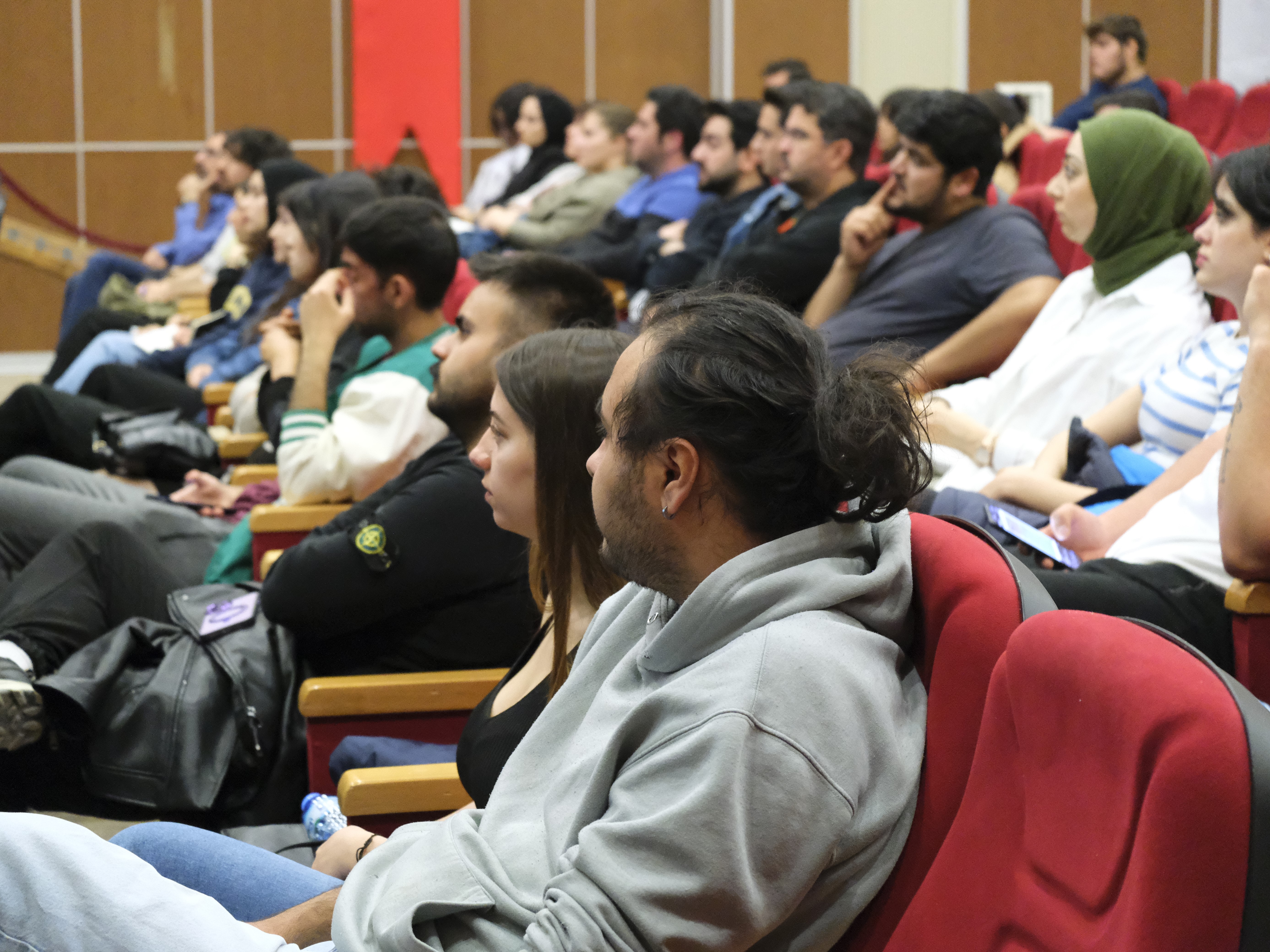 AKÜ’de “Dijital Sinemada Yeni Anlatım Olanakları” Anlatıldı